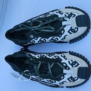 Dolce & Gabbana Women's Green and Cream Sneakers